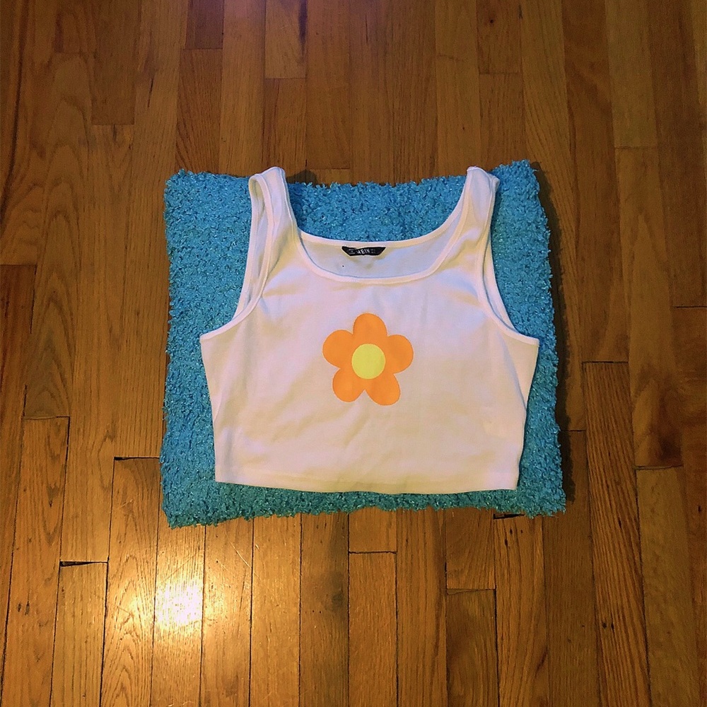 cropped tank top